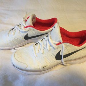 Nike Vapor tennis shoes, Men's  (Roger Federer)
